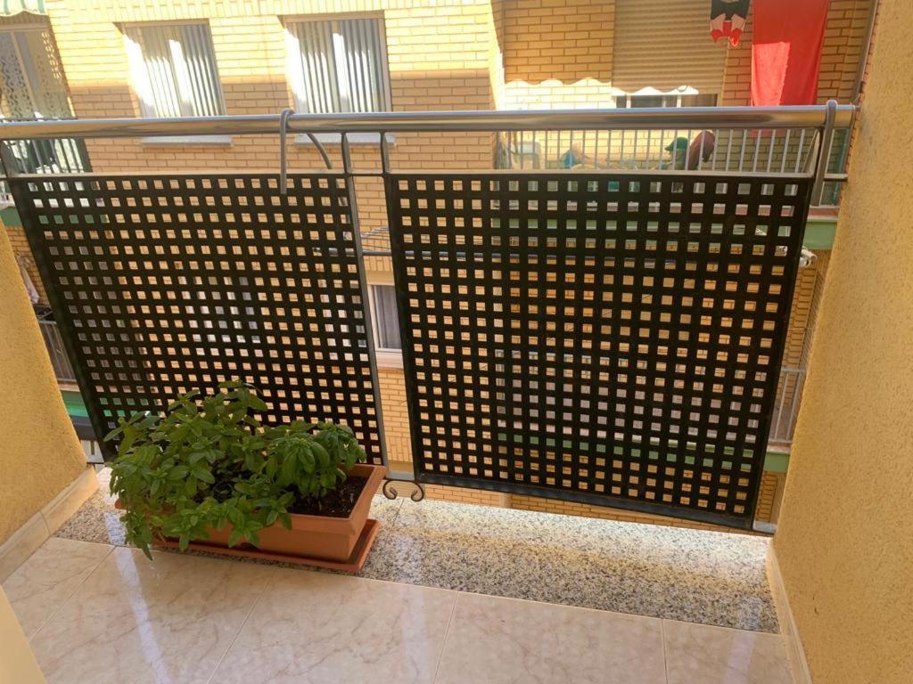 Alquilo Hermoso Apartamento En La Paradisiaca Oropesa Del Mar, 2Habitaciones, 1 Bano, Cocina, Salon, Aire Acondicionado Y Balcon A 400 Metros De La Playa Morro De Gos, Muy Cerca De Supermercados, Comercios Y Bares Ngoại thất bức ảnh