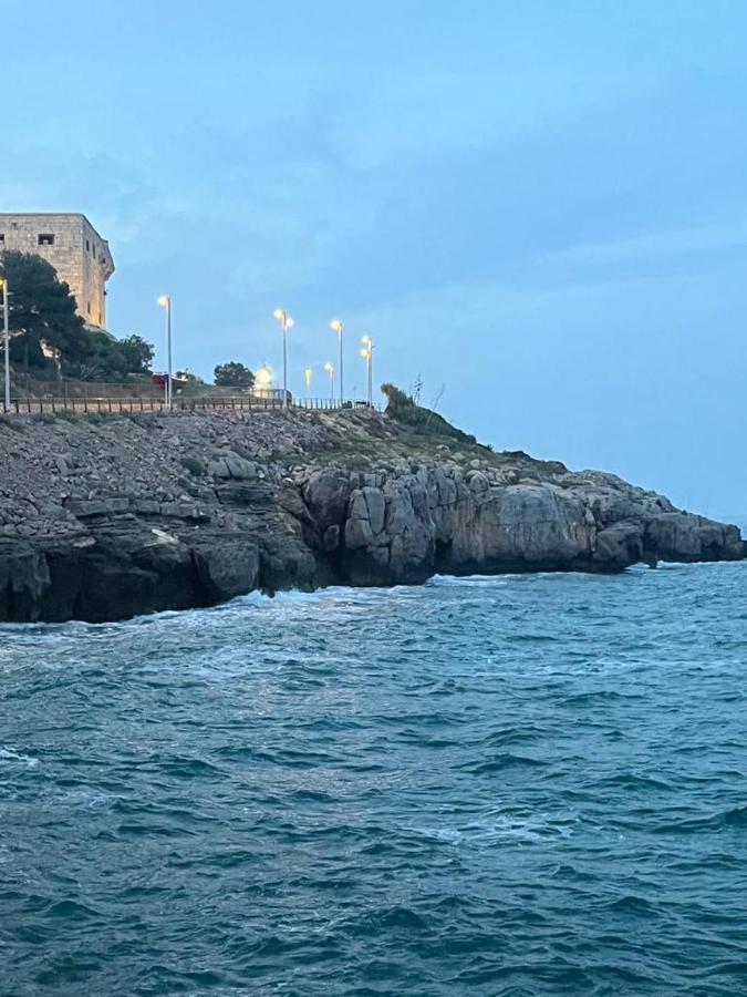 Alquilo Hermoso Apartamento En La Paradisiaca Oropesa Del Mar, 2Habitaciones, 1 Bano, Cocina, Salon, Aire Acondicionado Y Balcon A 400 Metros De La Playa Morro De Gos, Muy Cerca De Supermercados, Comercios Y Bares Ngoại thất bức ảnh